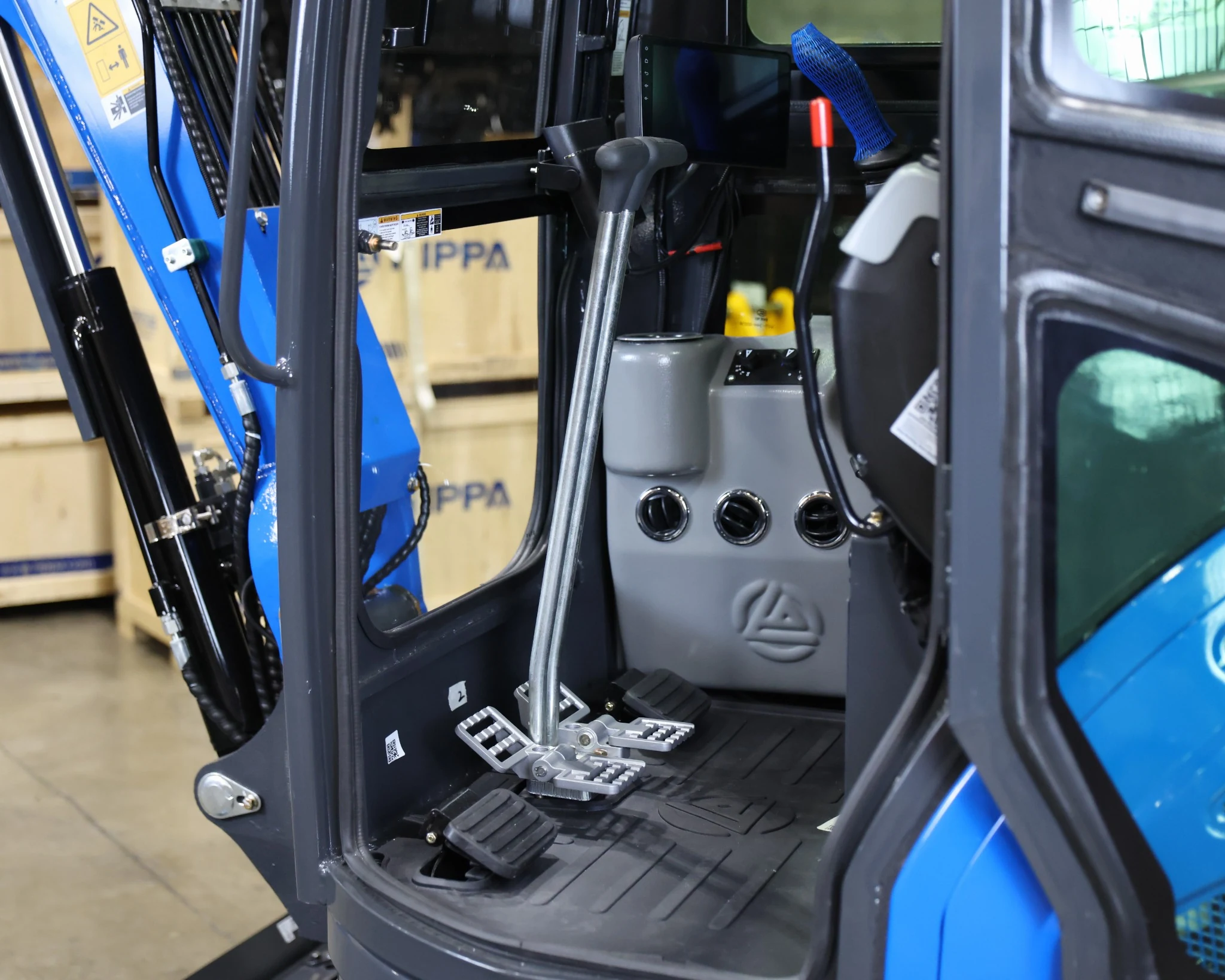 RIPPA R22-3 PRO enclosed cab operator controls and pedals