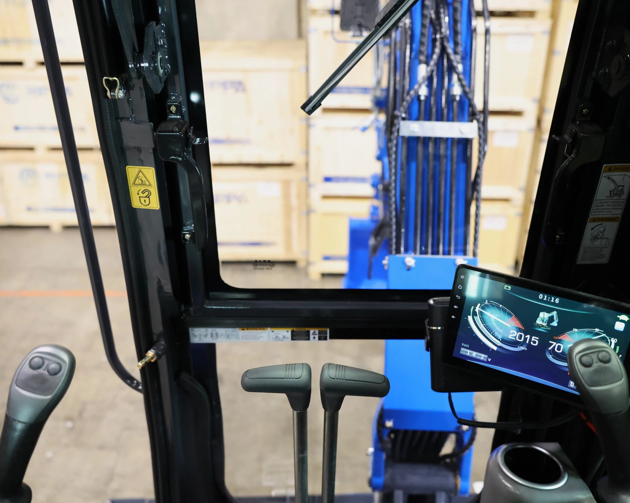 RIPPA R22-3 PRO mini excavator joystick controls and digital display