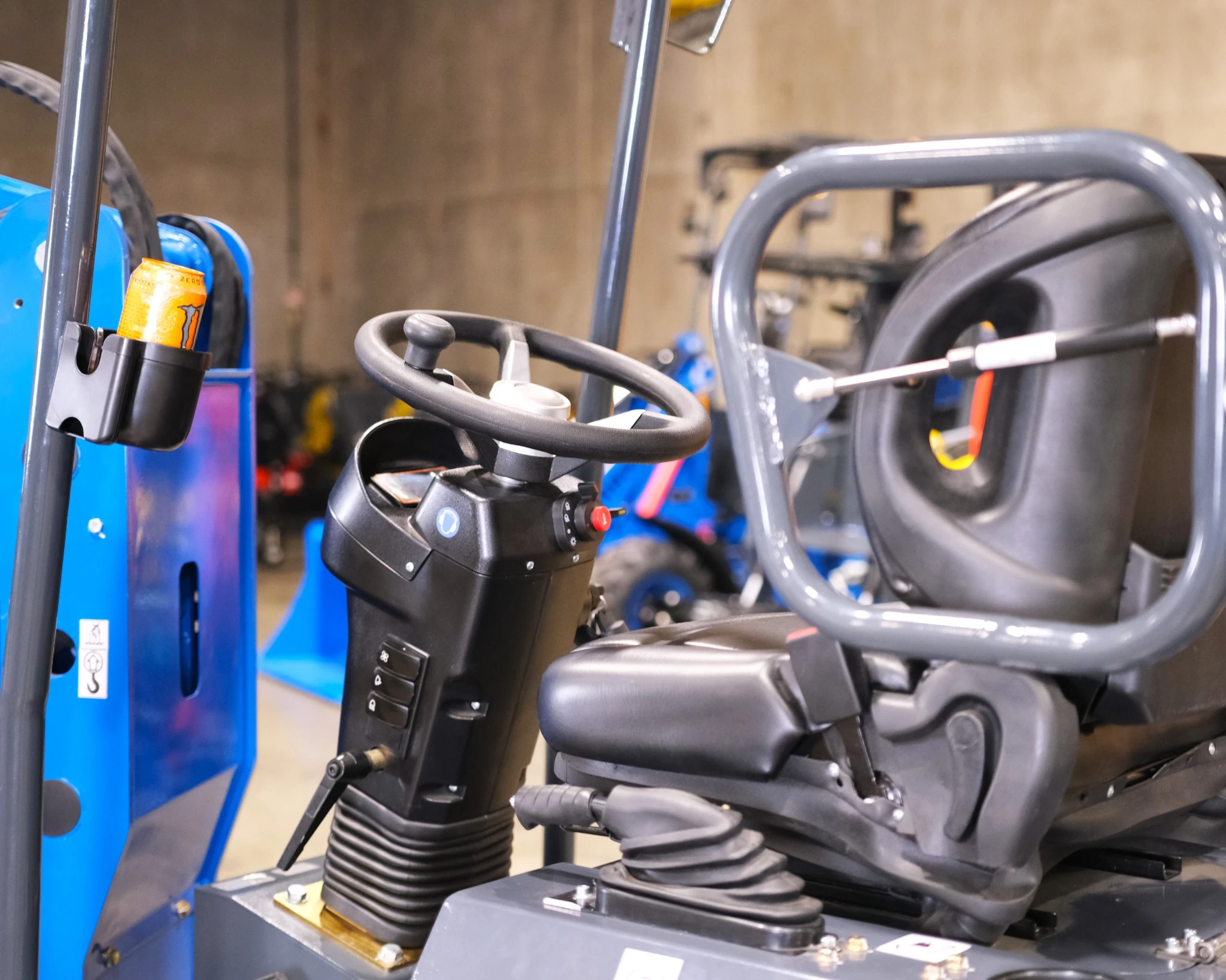 Rippa RL-06 suspension seat and steering control system