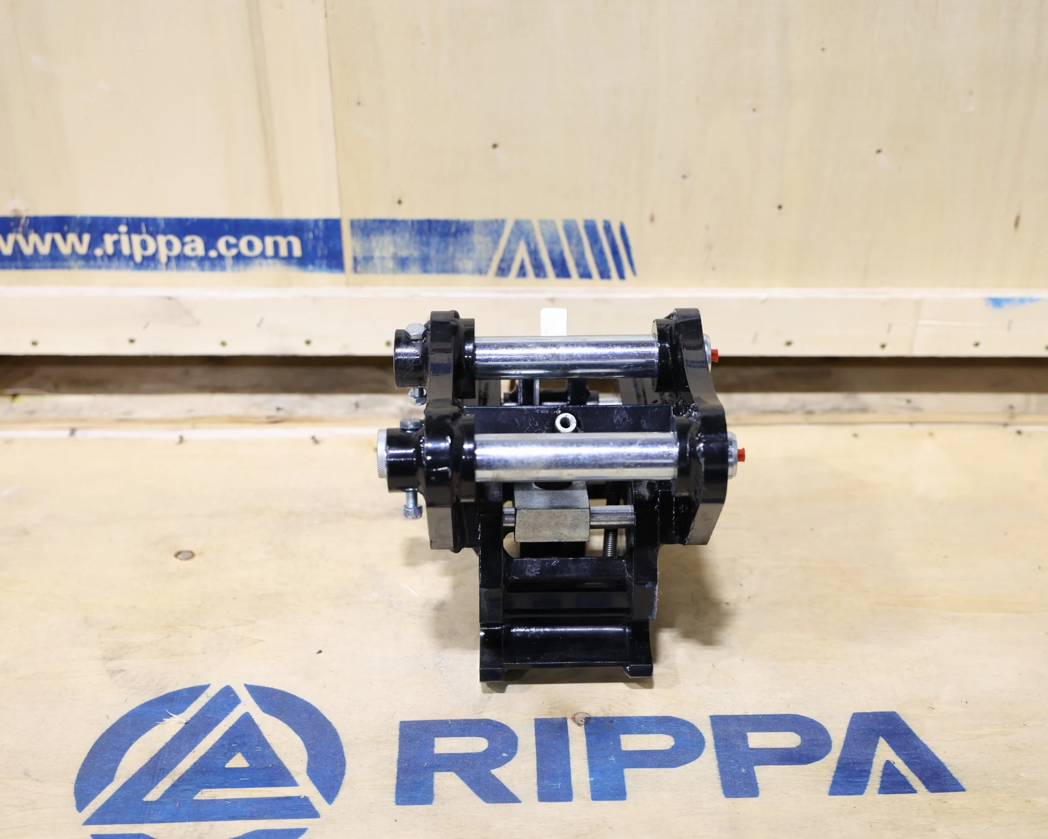 RIPPA R18 Pro mini excavator semi-automatic quick coupler top view
