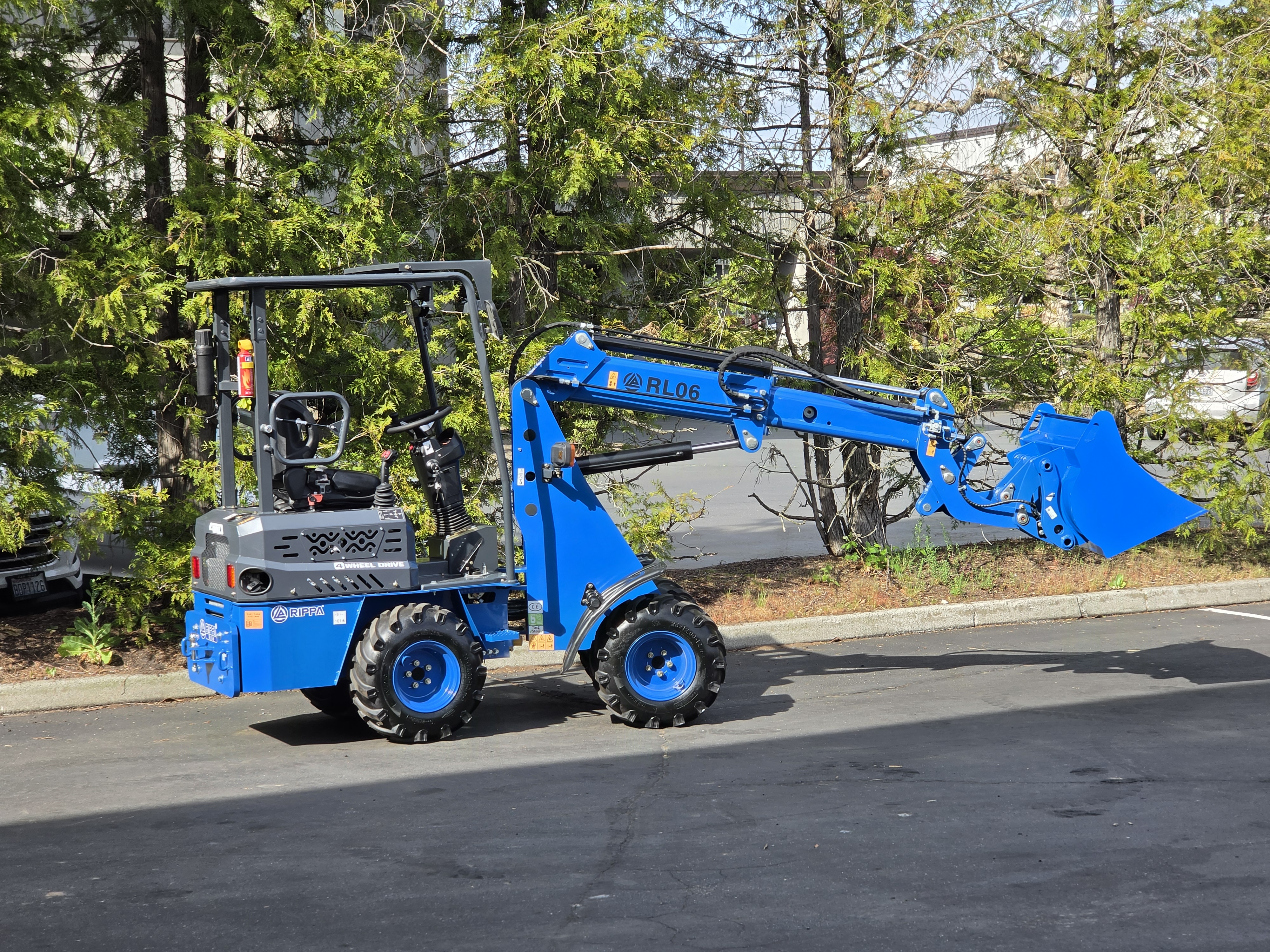 RIPPA RL06 articulated wheel loader side profile with telescopic boom extended