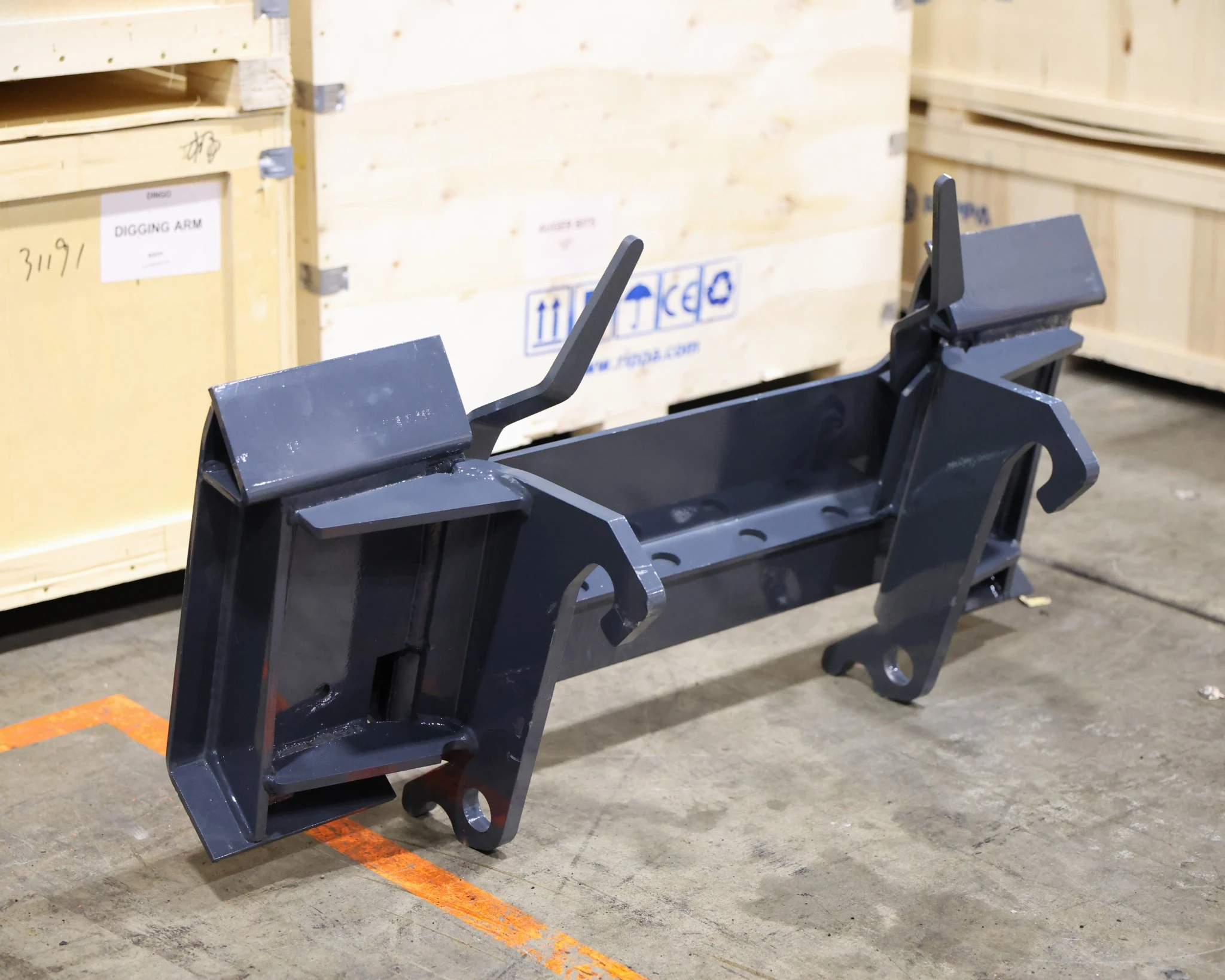 Rear mounting side of the SSQA adapter for RIPPA RB06 and RL06 loaders